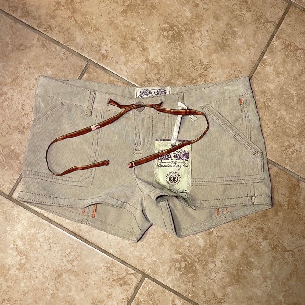 Tan junior short shorts